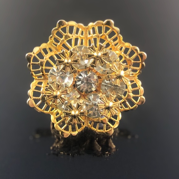 Vintage Gold Tone Filigree Brooch - Picture 1 of 4